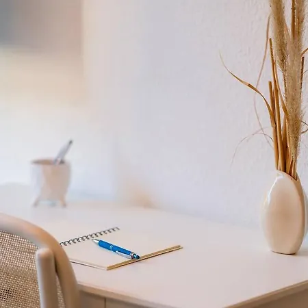 Renove, Calme Et Proche Des Plages.