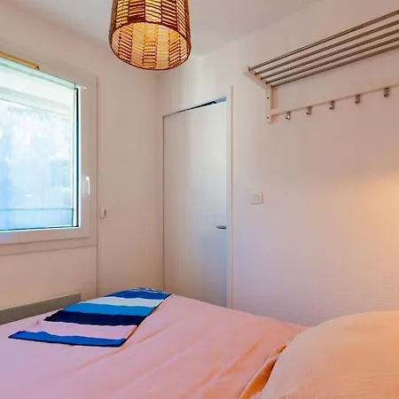Renove, Calme Et Proche Des Plages. Appartement