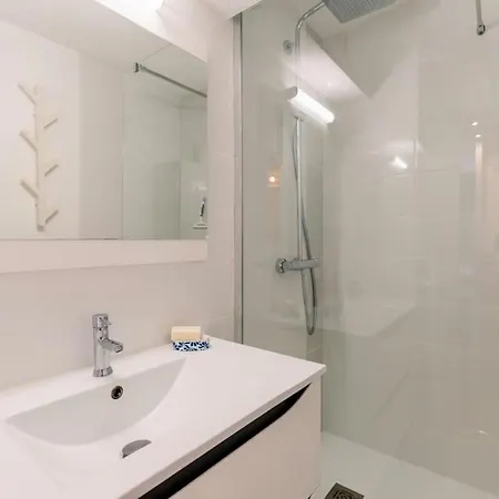 Appartement Renove, Calme Et Proche Des Plages. *